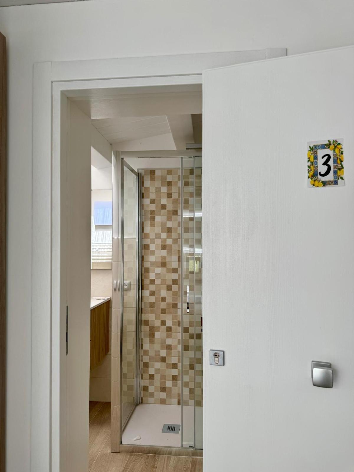 Terrasini Center Apartments المظهر الخارجي الصورة