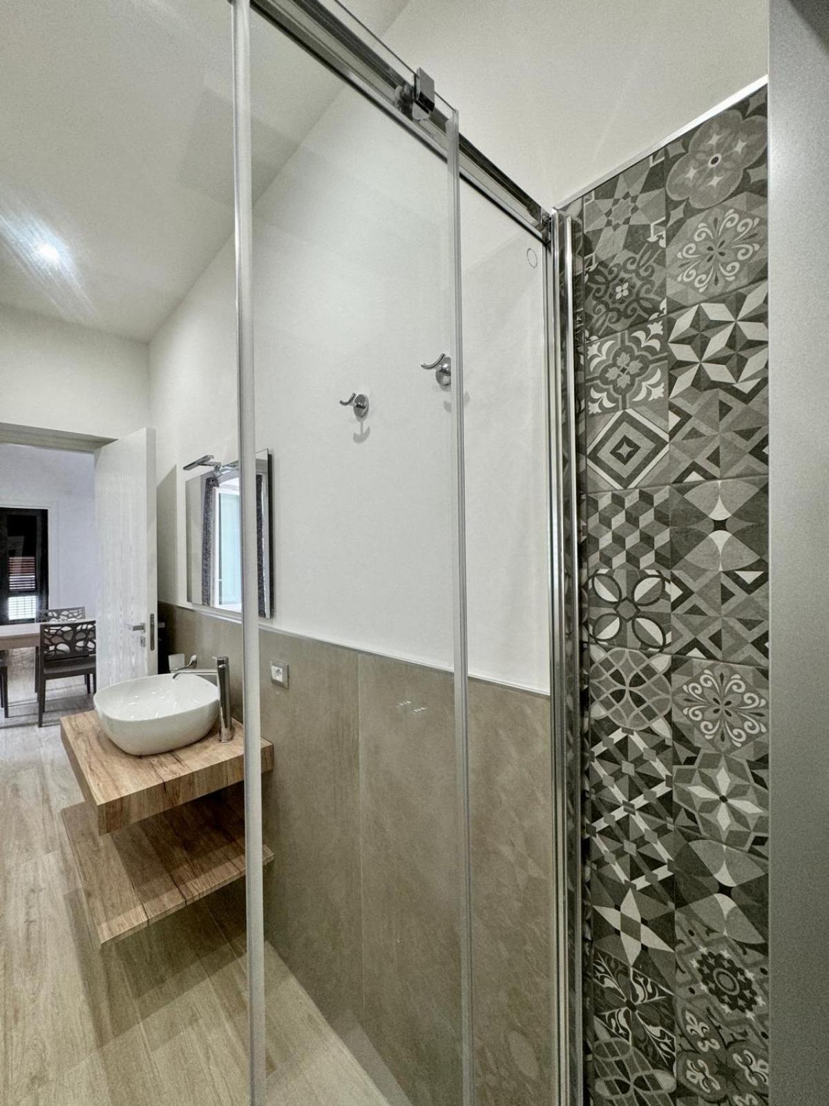Terrasini Center Apartments الغرفة الصورة